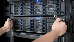 قابلیت UID در سرورهای HPE